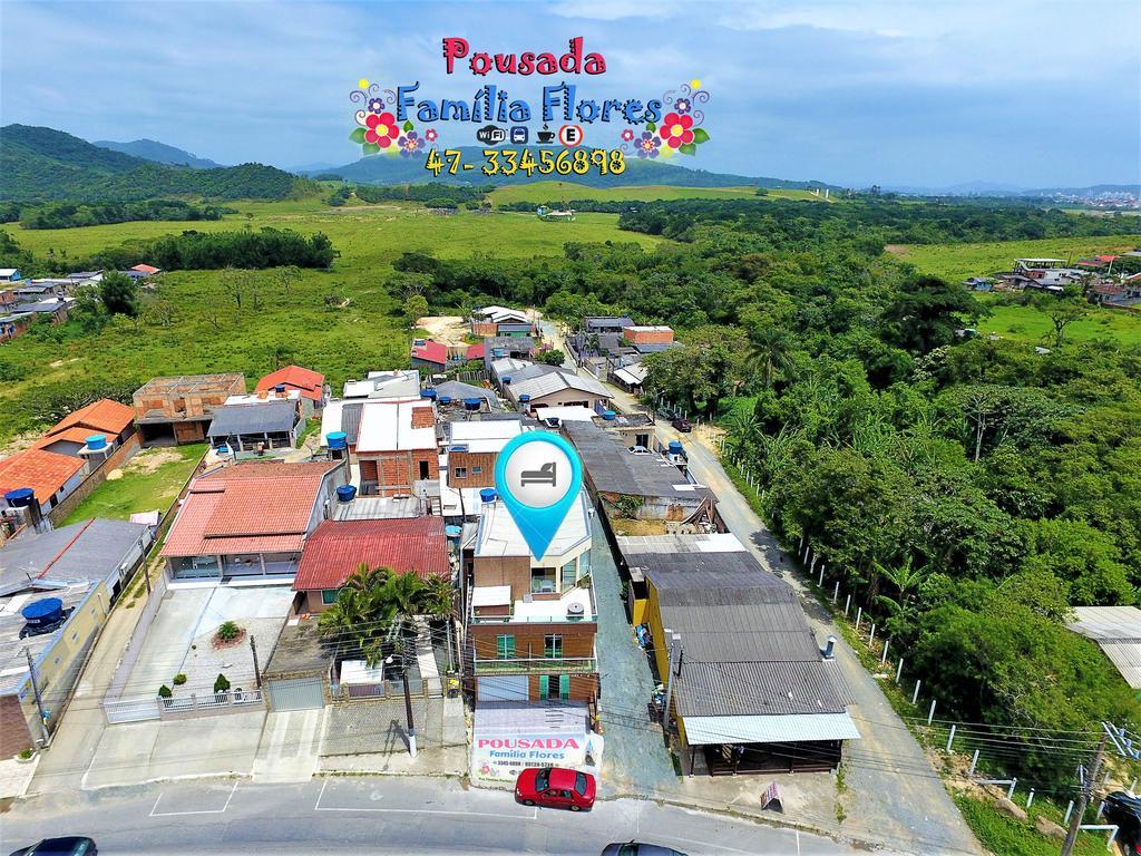 Pousada Familia Flores 페냐 외부 사진